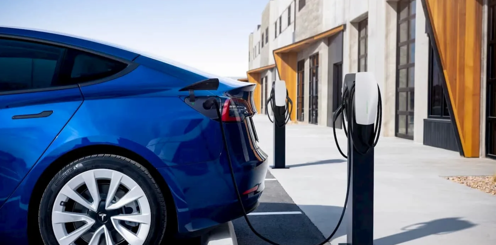 The Pros and Cons of Buying a Hybrid or Electric Car banner